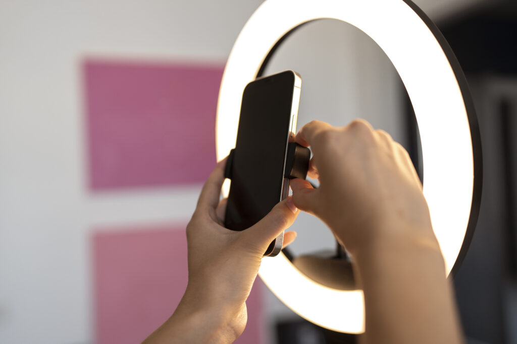 Pierwsze 3 sekundy rolki na Instagramie, staging